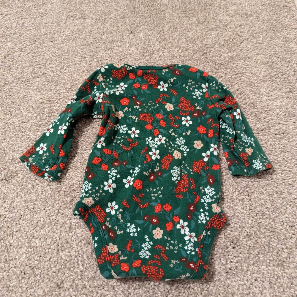 Carter's Christmas Onesie Set - Picture 10 of 16